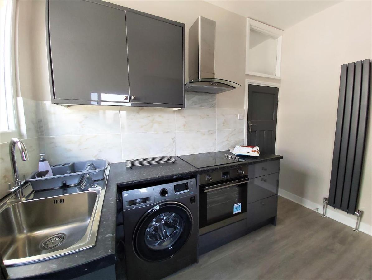 Апартаменты Beautifully Renovated 2 Bed Flat - Close To Beach Саутенд-он-Си Экстерьер фото