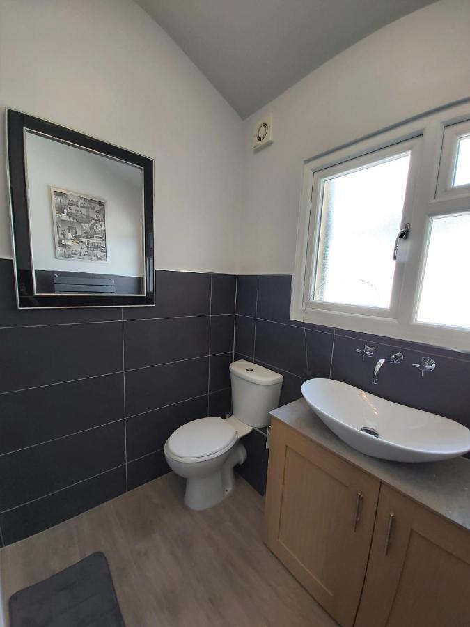 Апартаменты Beautifully Renovated 2 Bed Flat - Close To Beach Саутенд-он-Си Экстерьер фото