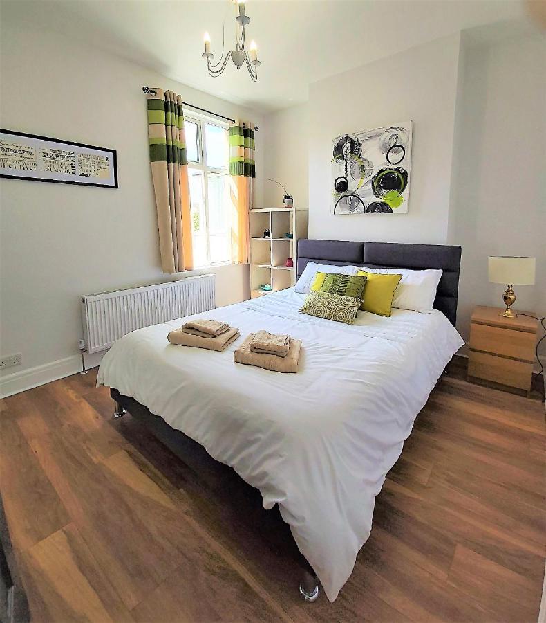 Апартаменты Beautifully Renovated 2 Bed Flat - Close To Beach Саутенд-он-Си Экстерьер фото